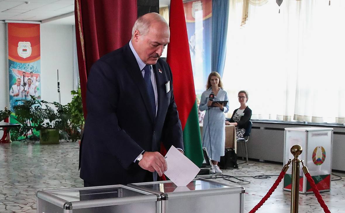 Журналист Андрей Медведев: `Итак, выборы в Белоруссии без сенсаций. Они прошли, Лукашенко, судя по экзитам, победил.