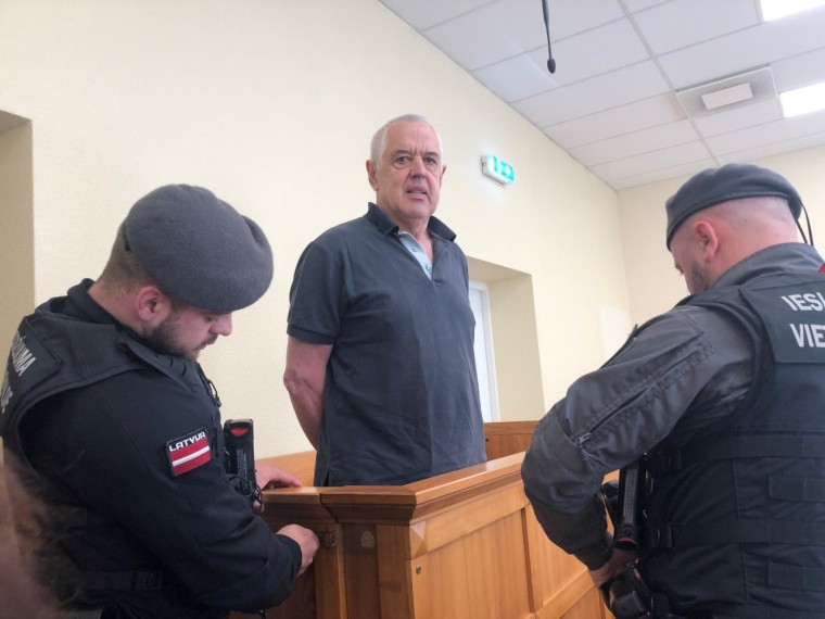 В Латвии 71-летнего учёного приговорили 