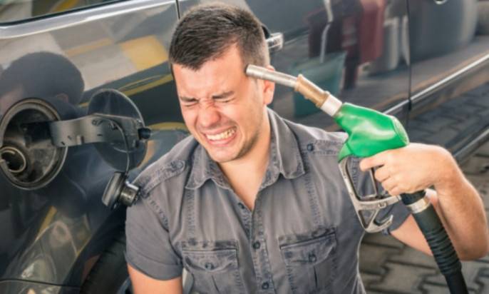 Цены на бензин в конце весеннего периода обогнали инфляцию в 14 раз