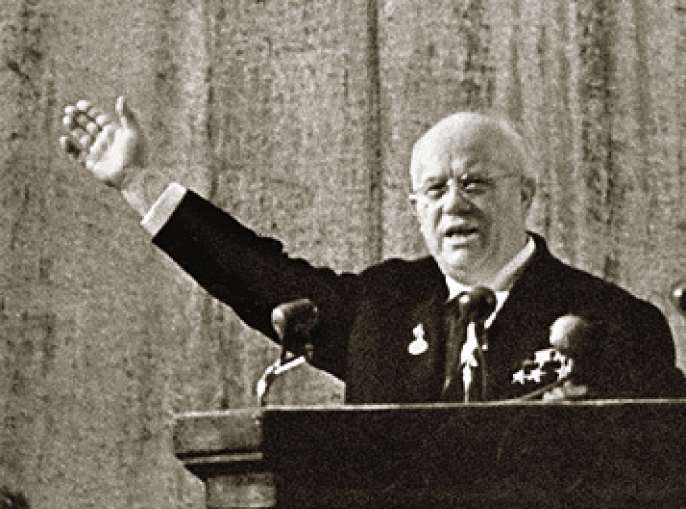 Хрущев в 1956 году выступил с докладом. Хрущев КПСС. Хрущев 1953 г. Хрущев 20 съезд Хрущев.