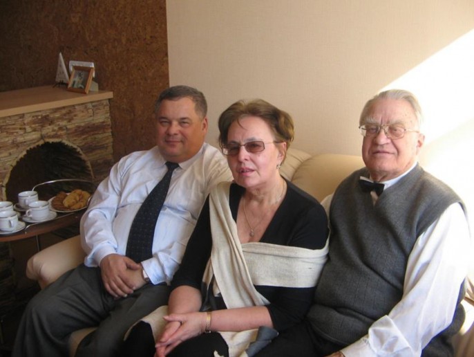 Новосибирскстат - 2007. В.П. Казначеев с супругой после презентации книги Население города Новосибирска.